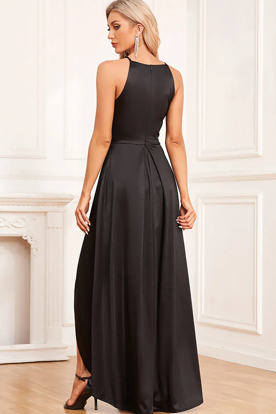 Vestido de baile preto assimétrico