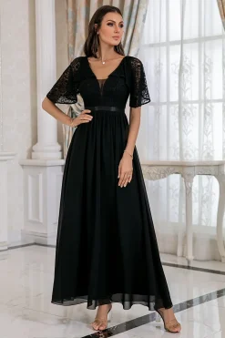 Vestido de baile sem costas de renda preta