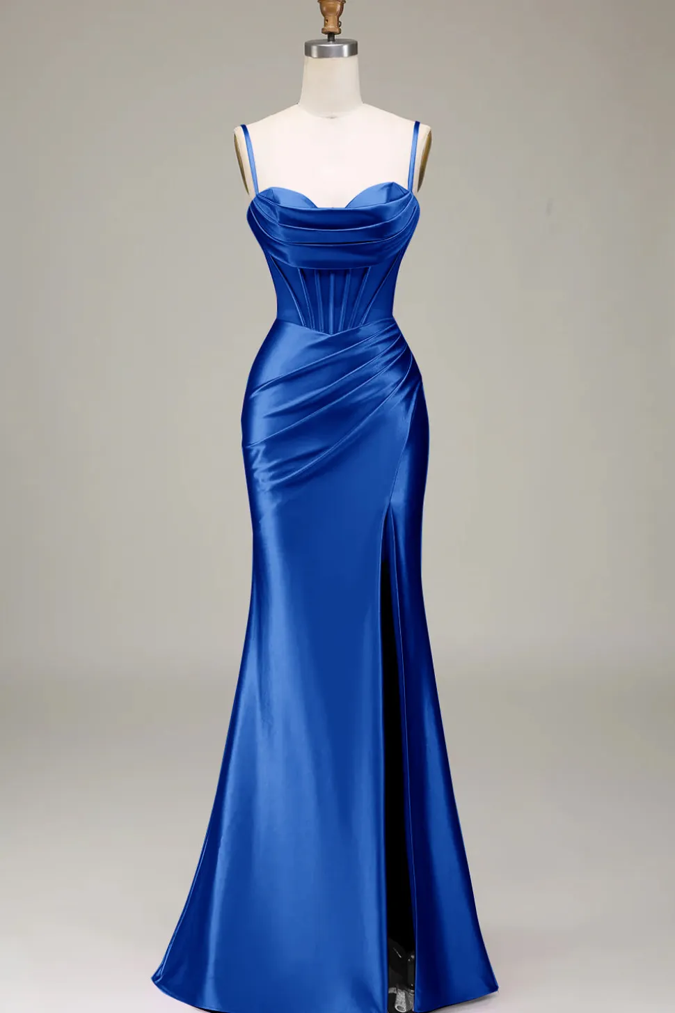Vestido de baile sereia com alças finas azul royal e fenda