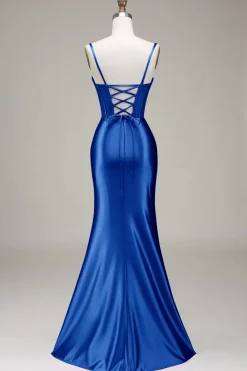 Vestido de baile sereia com alças finas azul royal e fenda