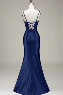 Vestido de baile sereia com alças finas azul royal e fenda