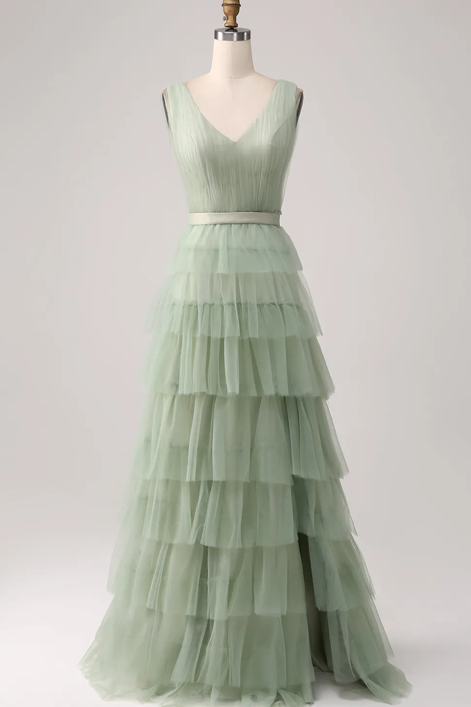 Vestido de baile verde plissado com fenda