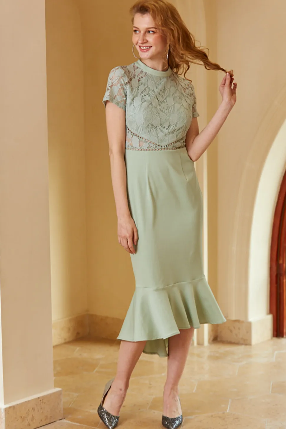 Vestido de bodycon de renda verde de 1960