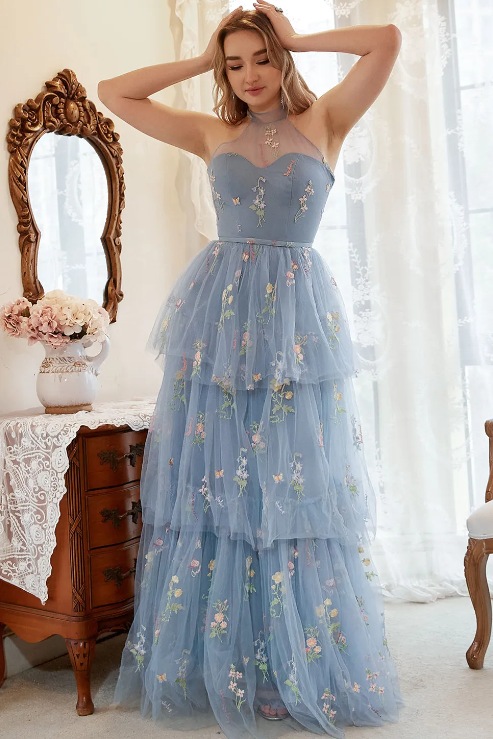 Vestido de Cerimónia Com Bordado Azul