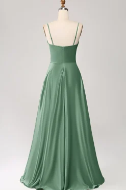 Vestido de cerimônia de cetim azul empoeirado com alças finas em linha A
