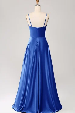 Vestido de cerimônia de cetim azul empoeirado com alças finas em linha A