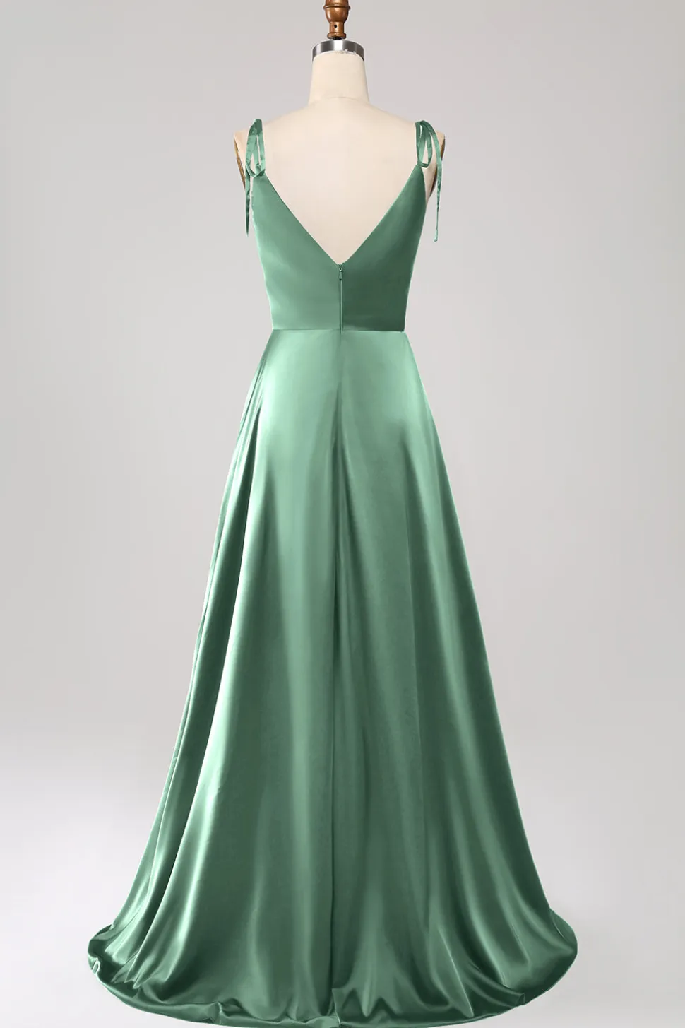 Vestido de Cerimônia Dusty Sage com alças finas franzido e fenda