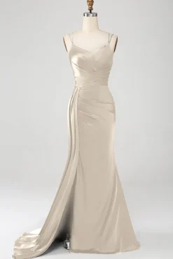 Vestido de cerimônia longo de cetim com alças finas azul sereia empoeirado
