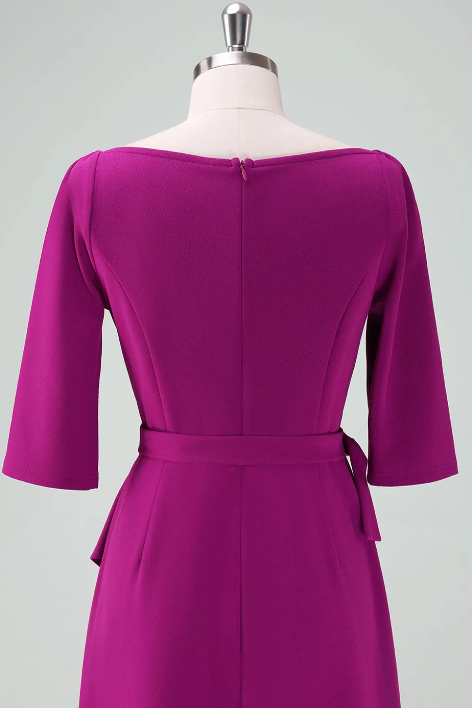 Vestido de cocktail assimétrico roxo com meias mangas