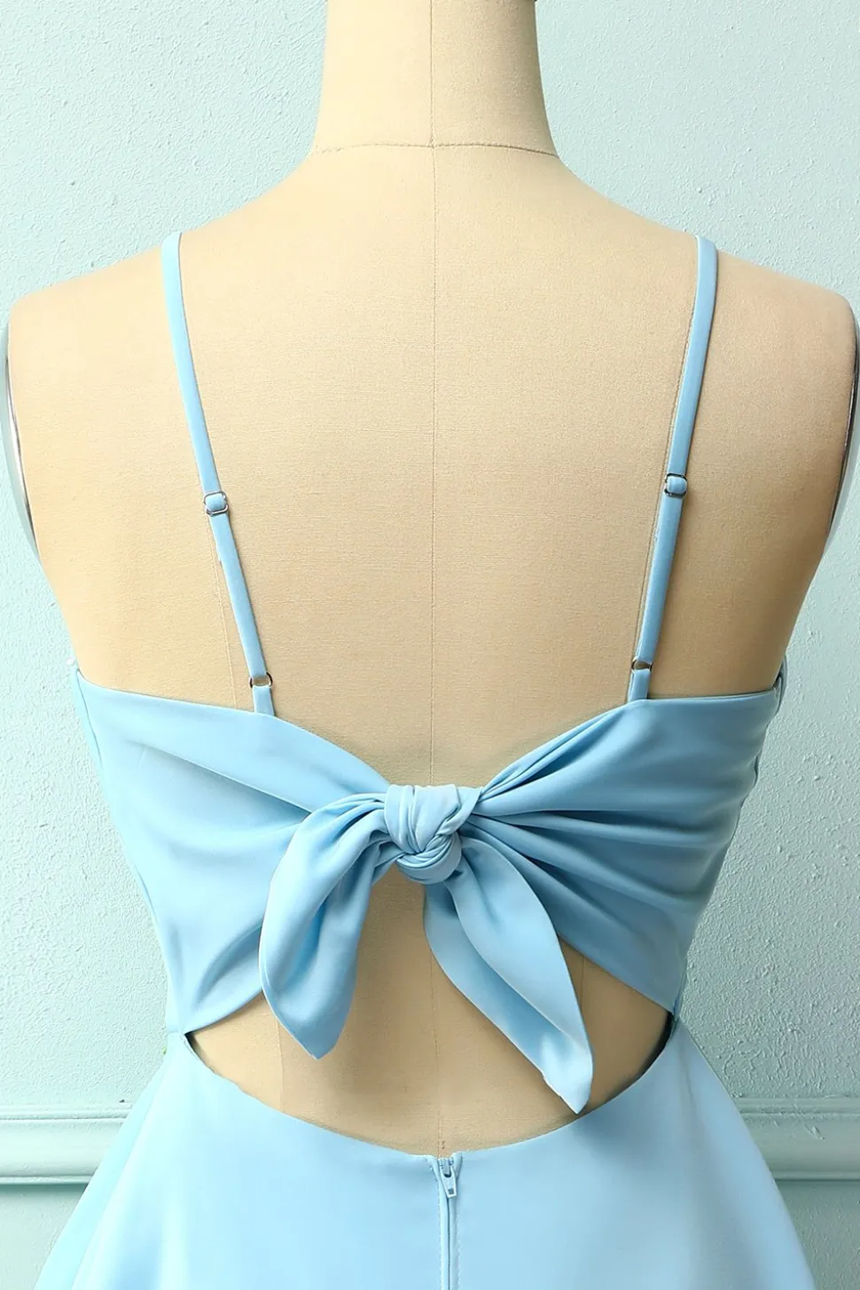 Vestido de Cocktail Azul Aberto de Volta