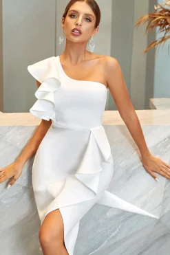 Vestido de Cocktail Branco Um Ombro Ajustado