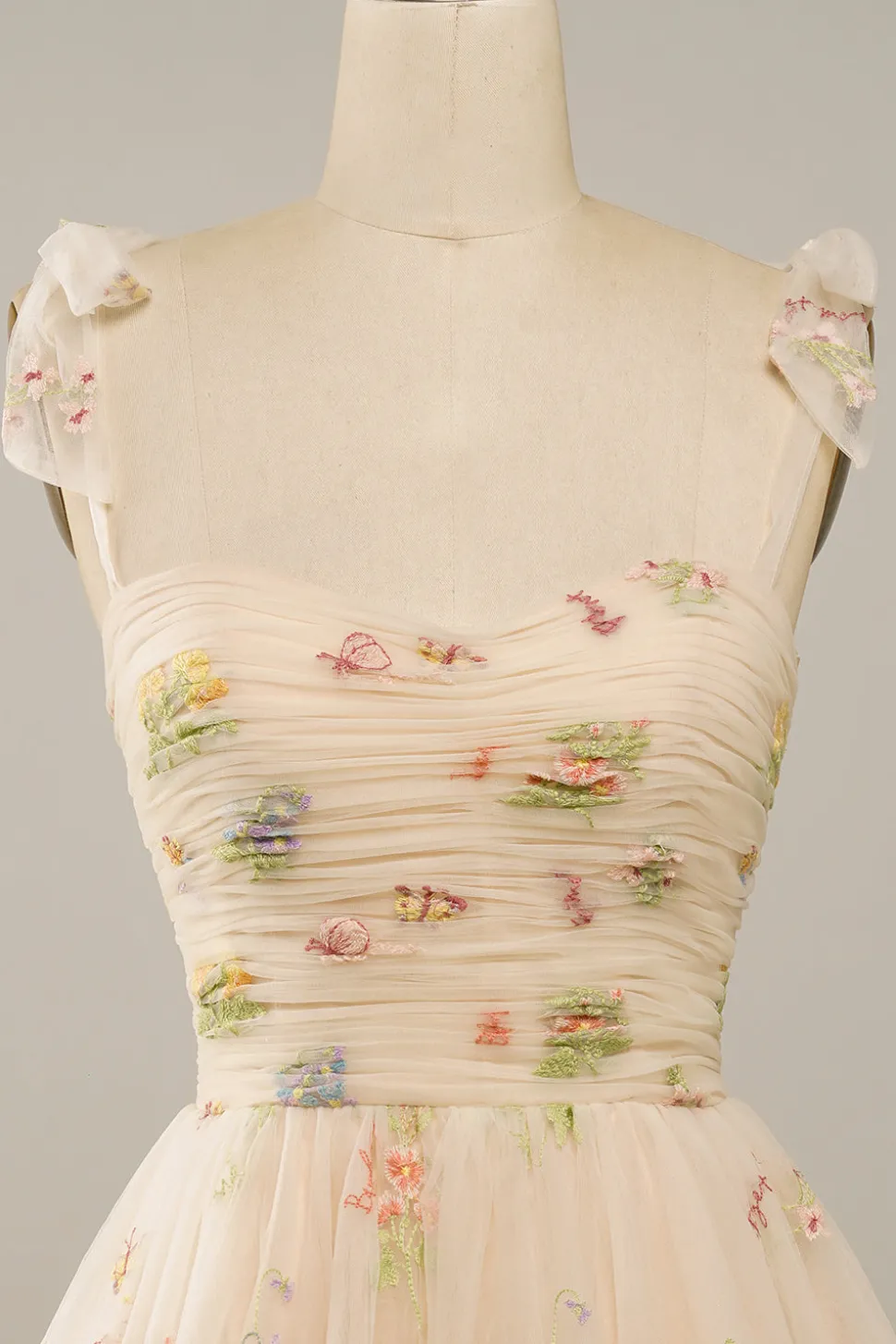 Vestido de Cocktail Champanhe Cintas de Espaguete