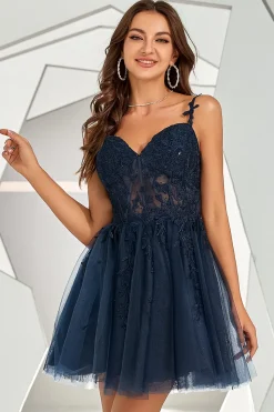 Vestido de cocktail curto sem costas da Marinha com apliques