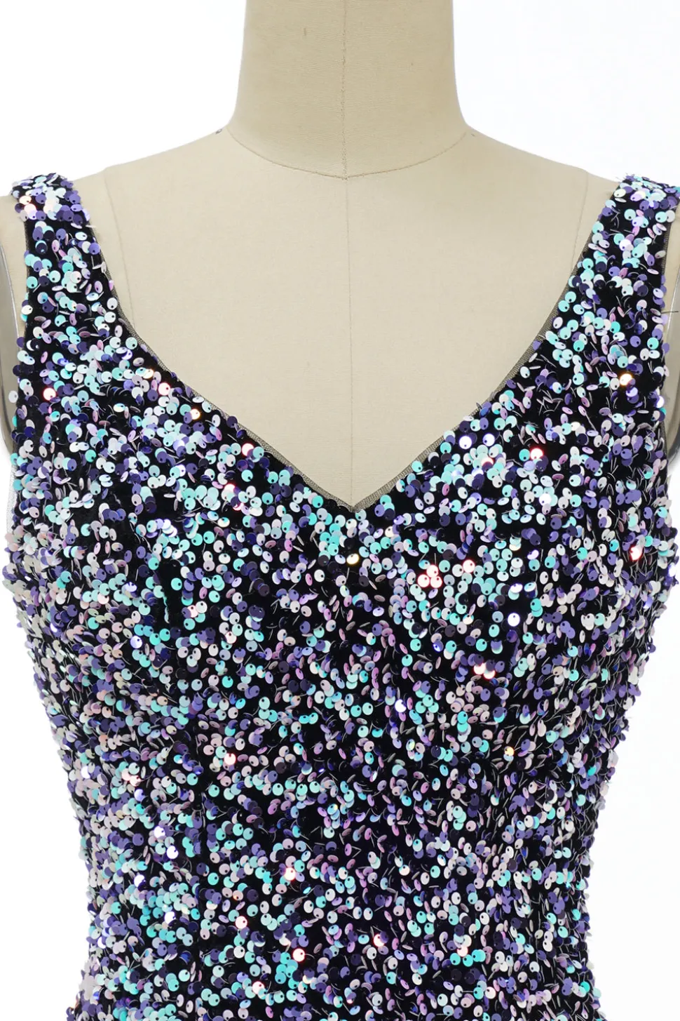 Vestido de cocktail de lantejoulas pretas