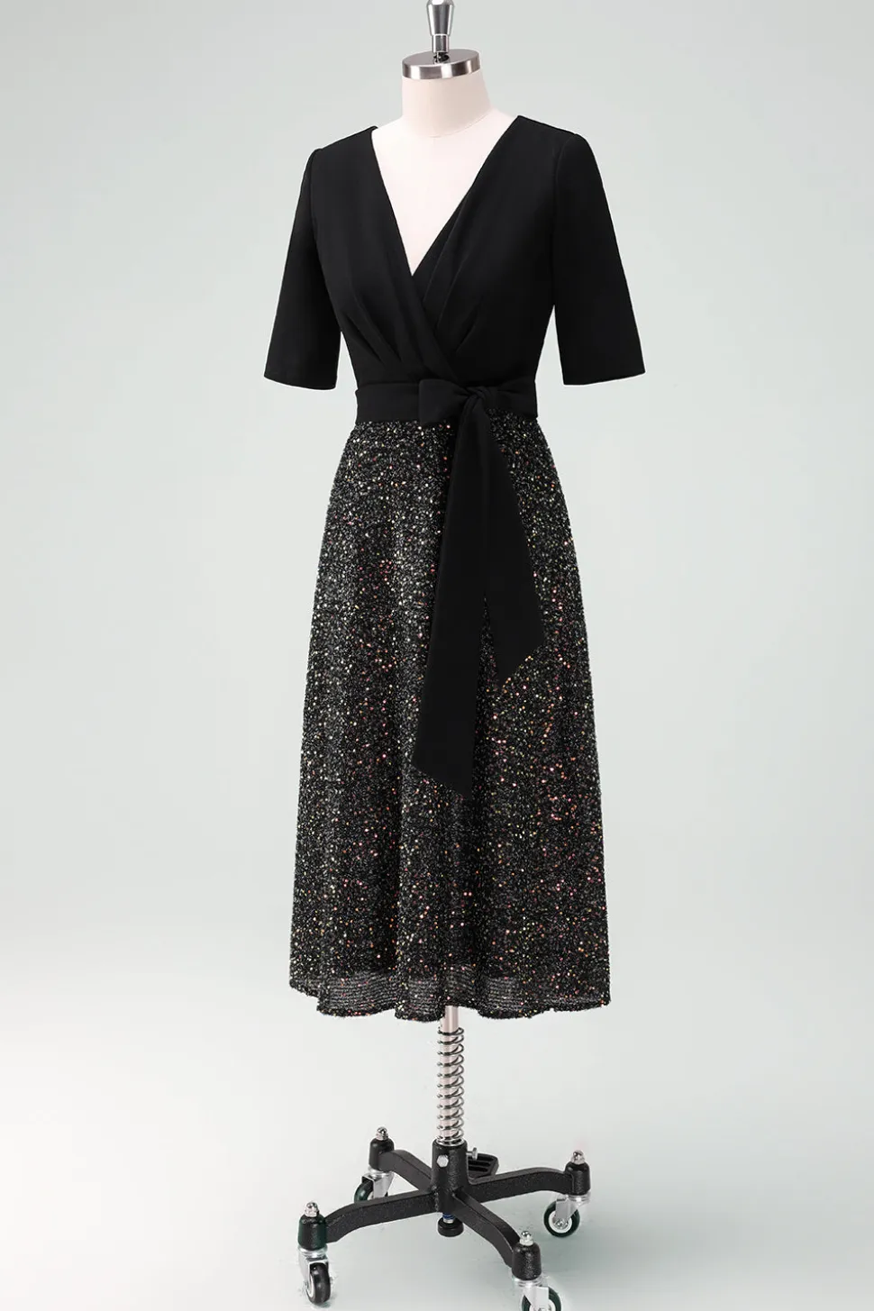 Vestido de cocktail Sparkly Black A-Line com meias mangas