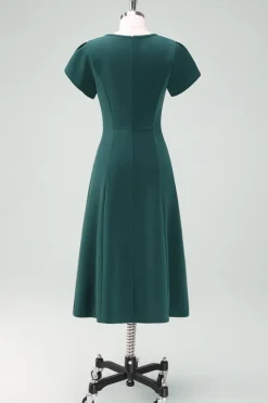Vestido de cocktail verde escuro V-Neck com mangas curtas