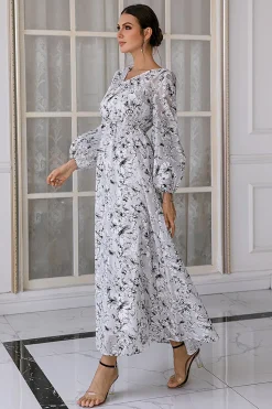 Vestido de convidado de casamento floral branco