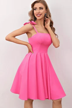 Vestido de coquetel curto rosa com arco