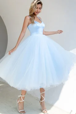 Vestido de coquetel de tulle azul celeste