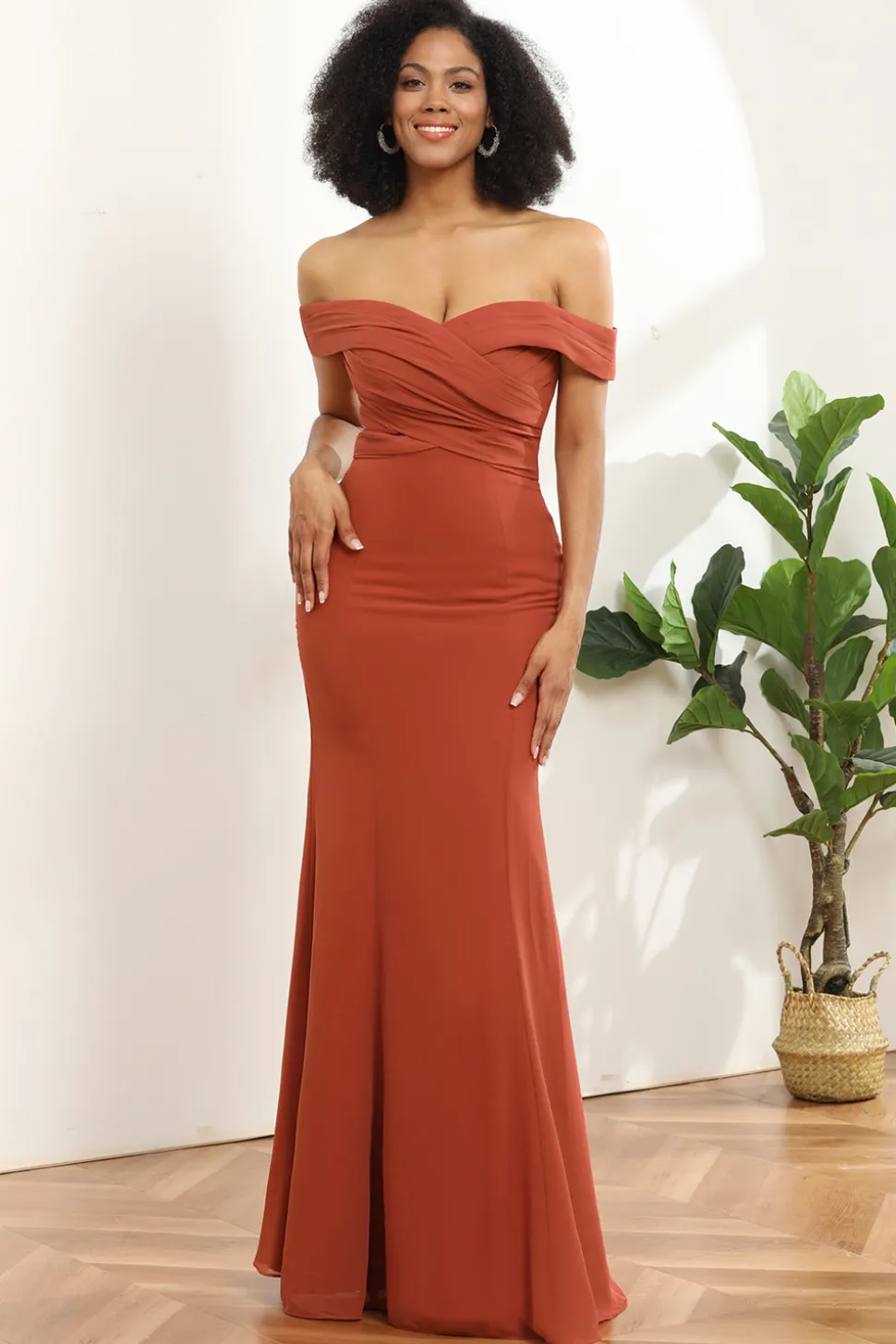 Vestido de dama de honra terrocotta longa chiffon