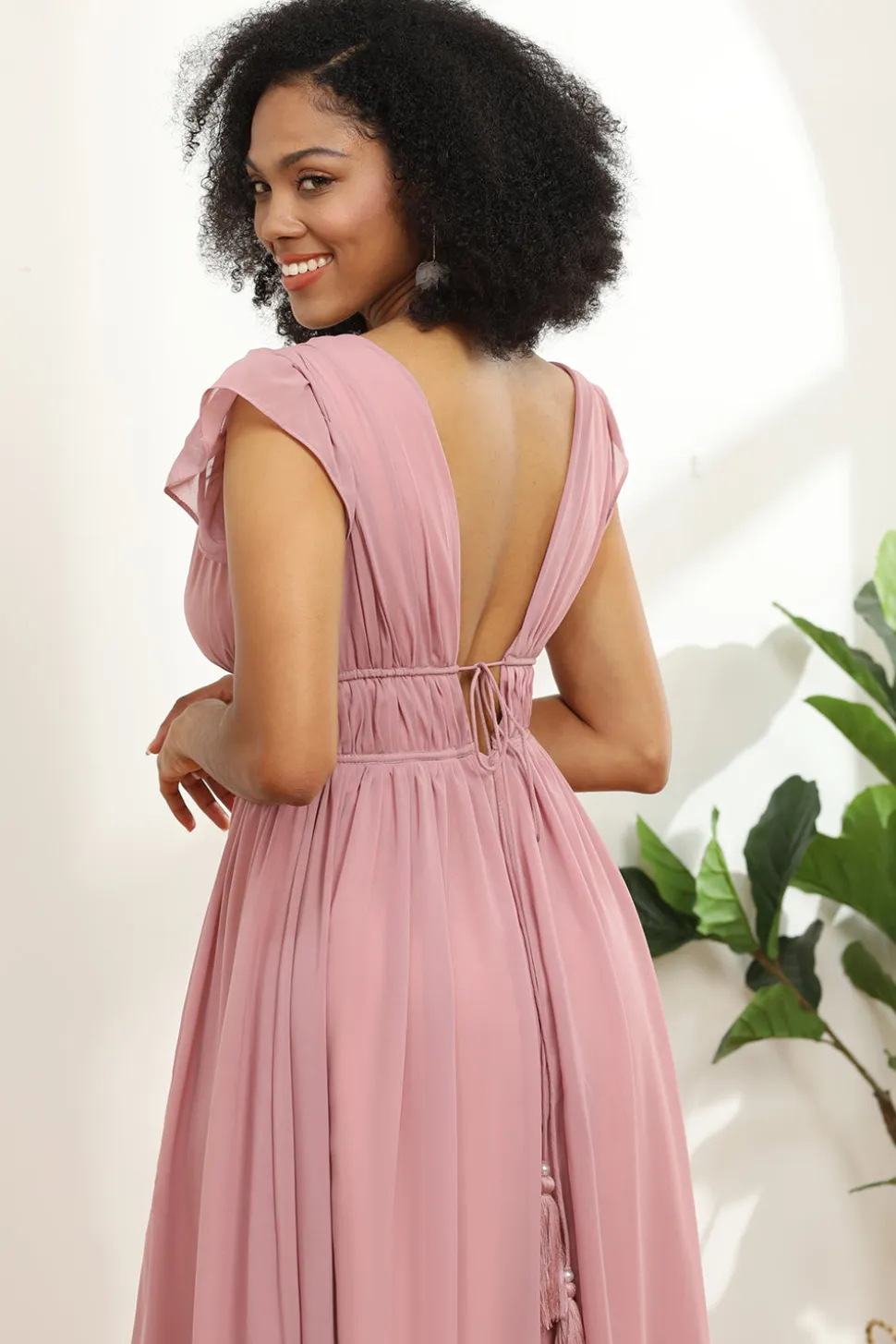 Vestido de dama de honra longo de chiffon com decote em v blush