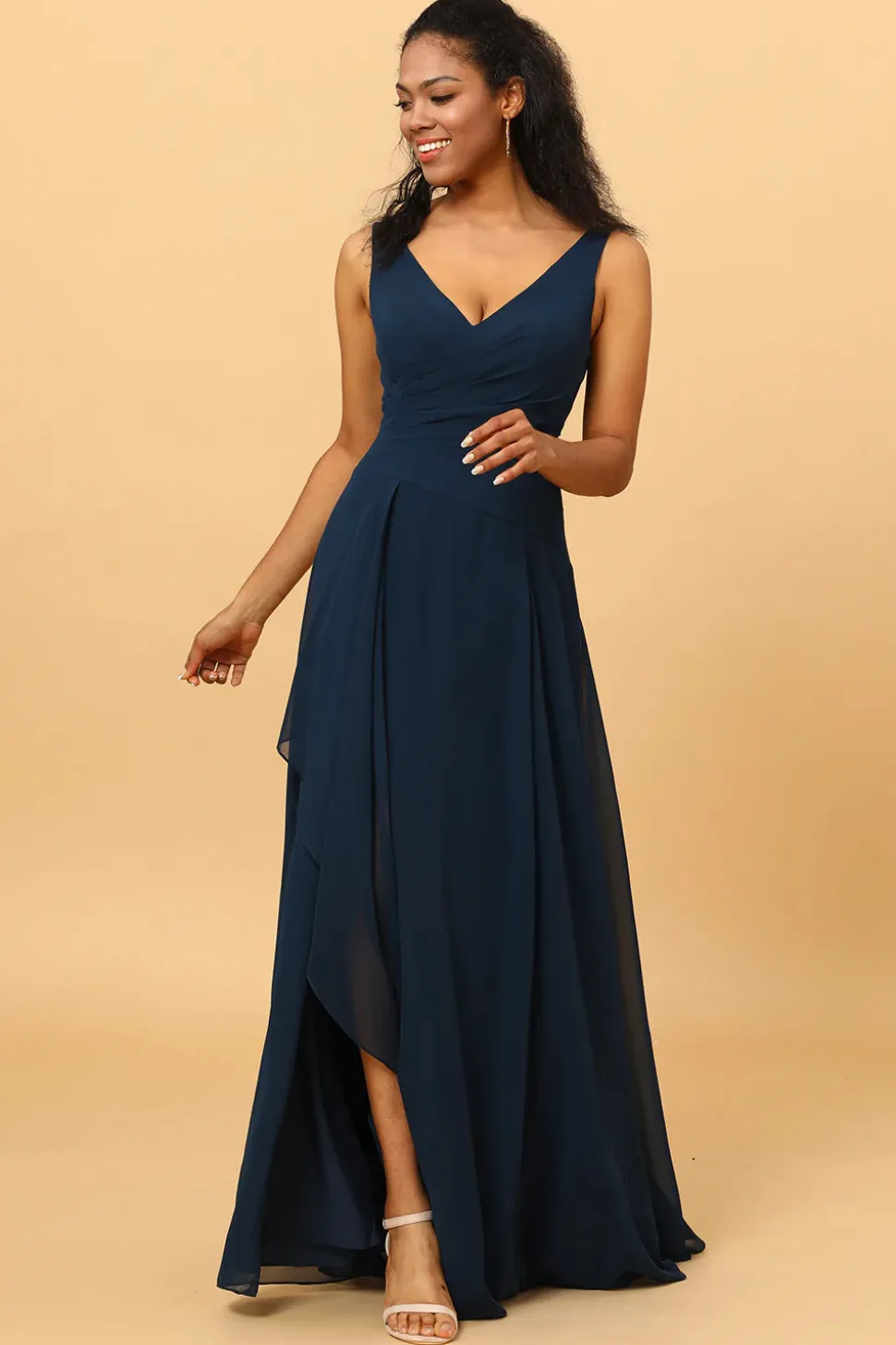 Vestido de Dama de Honra Gola em V Azul Marinha