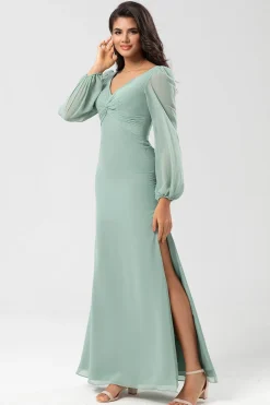 Vestido de dama de honra verde de mangas compridas com fenda