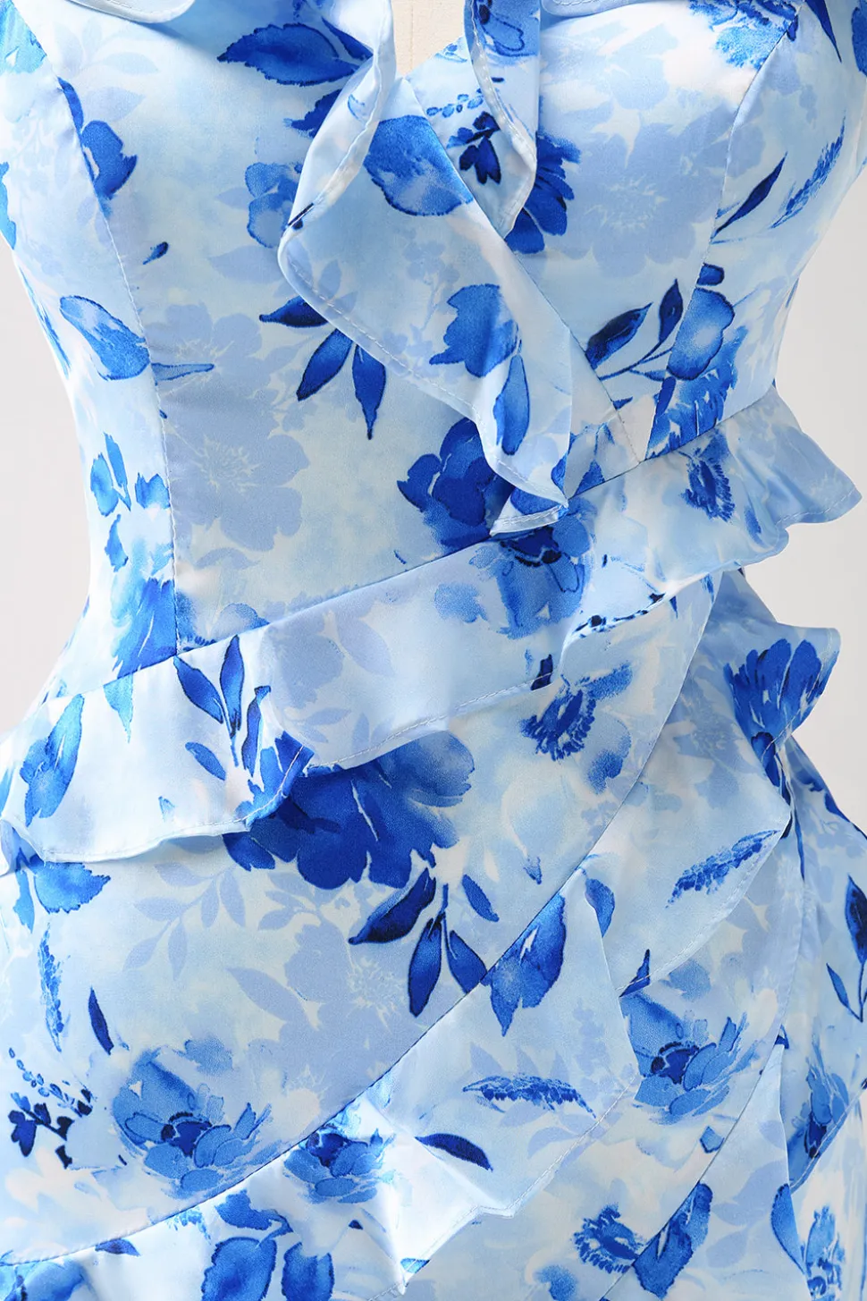 Vestido de dama de honra floral babado azul com fenda