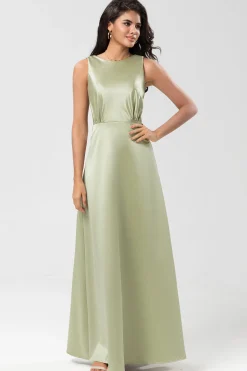 Vestido de dama de honra verde acetinado com pregas