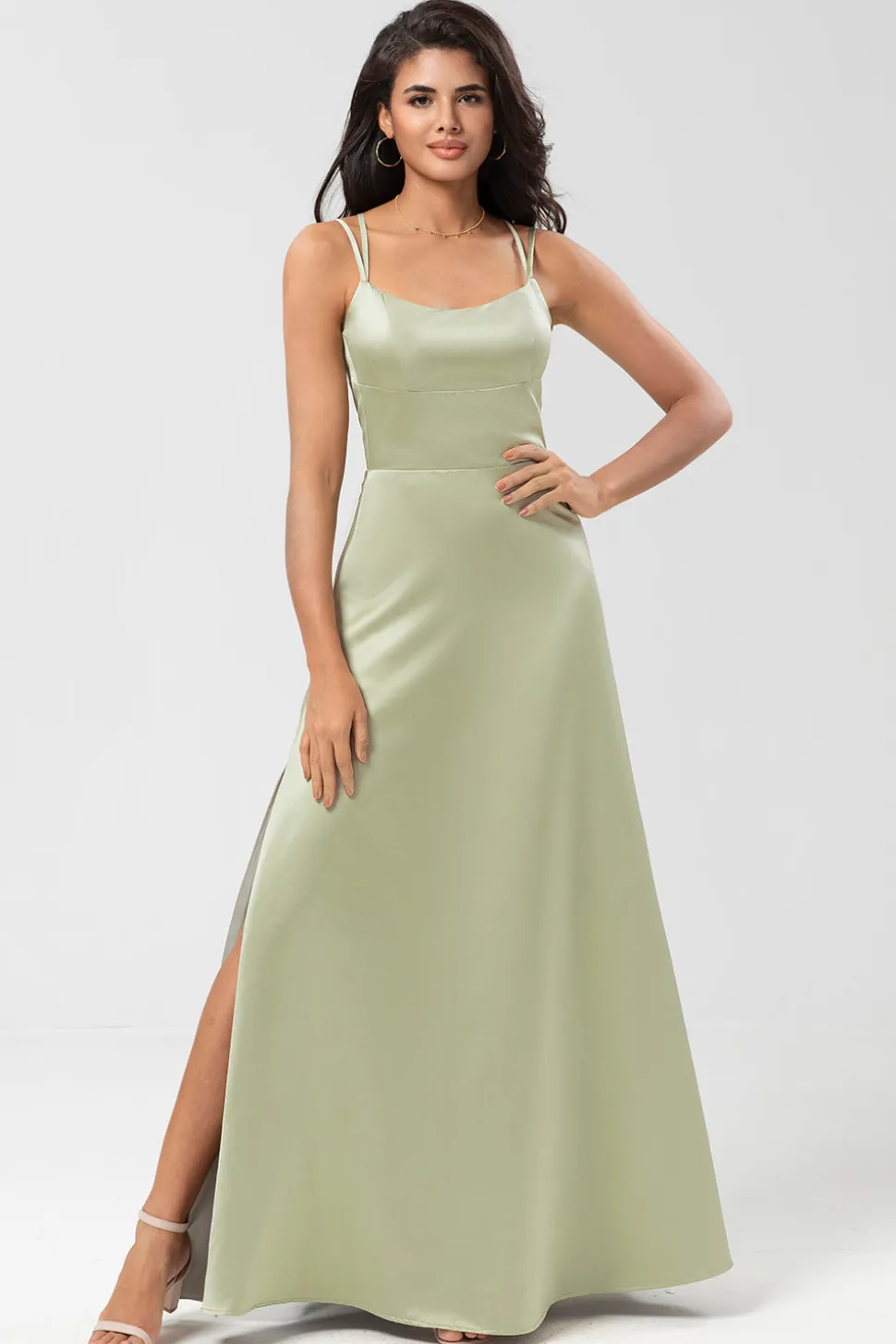 Vestido de dama de honra verde acetinado com renda-up de volta