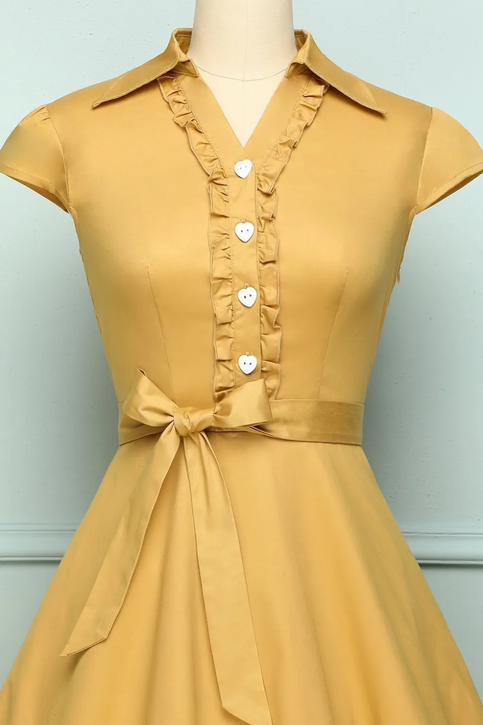 Vestido de década de 1950 amarelo