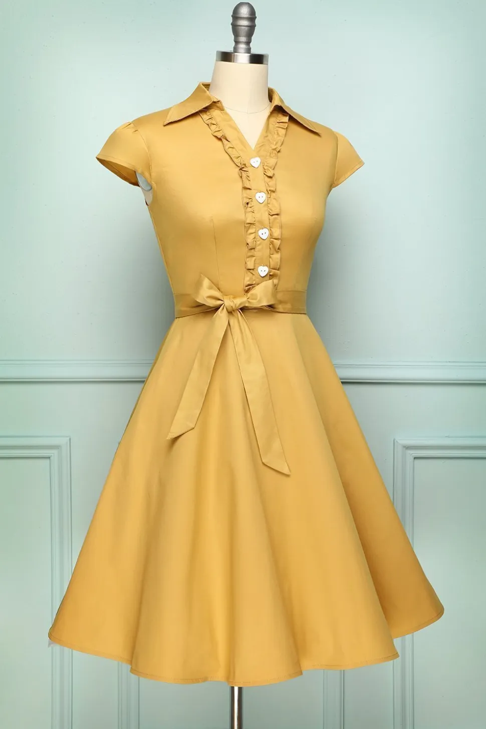 Vestido de década de 1950 amarelo