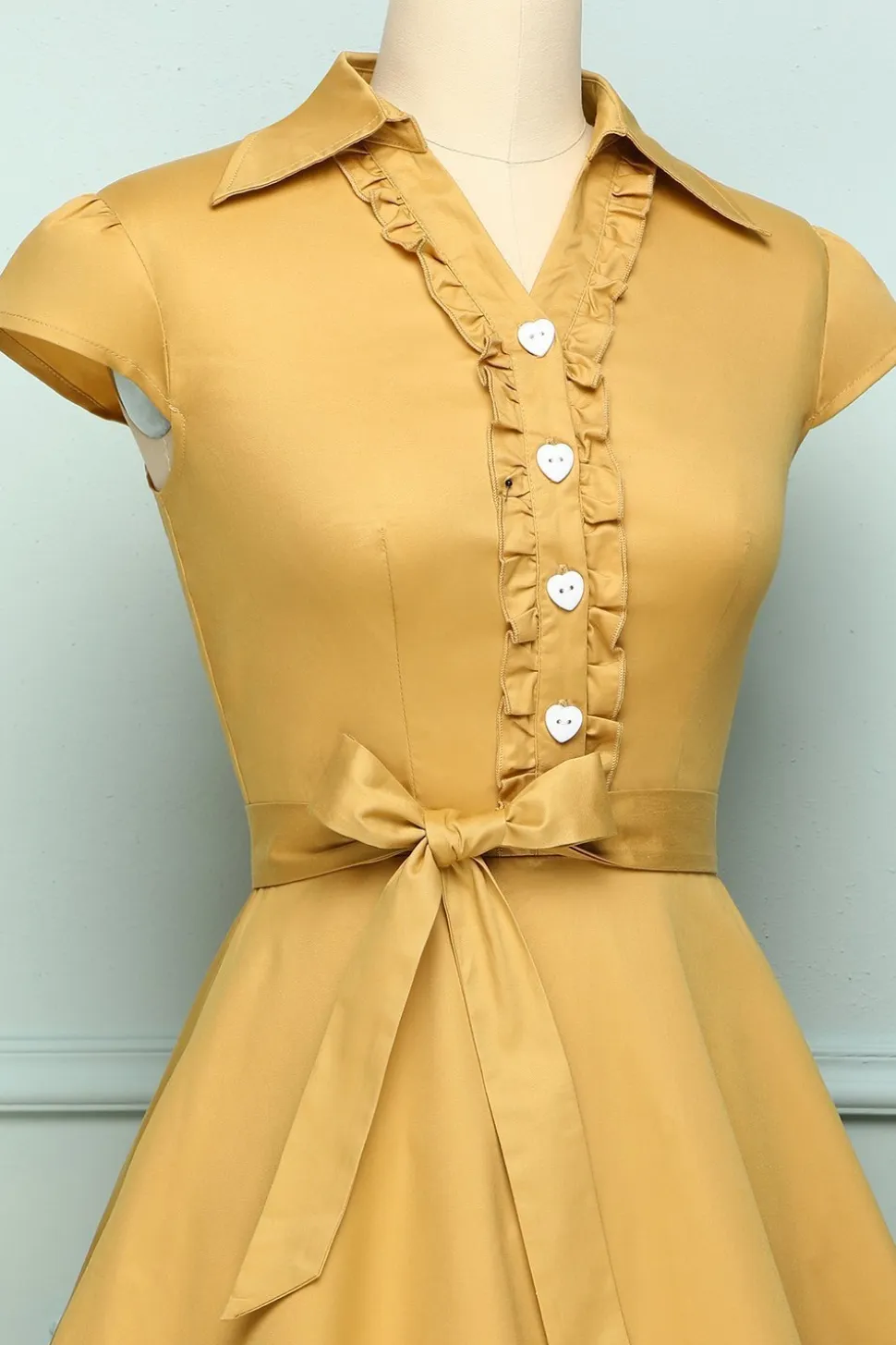 Vestido de década de 1950 amarelo