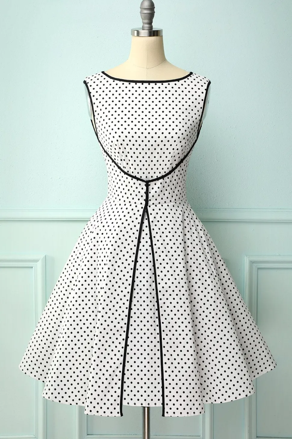 Vestido de duas peças falsificado