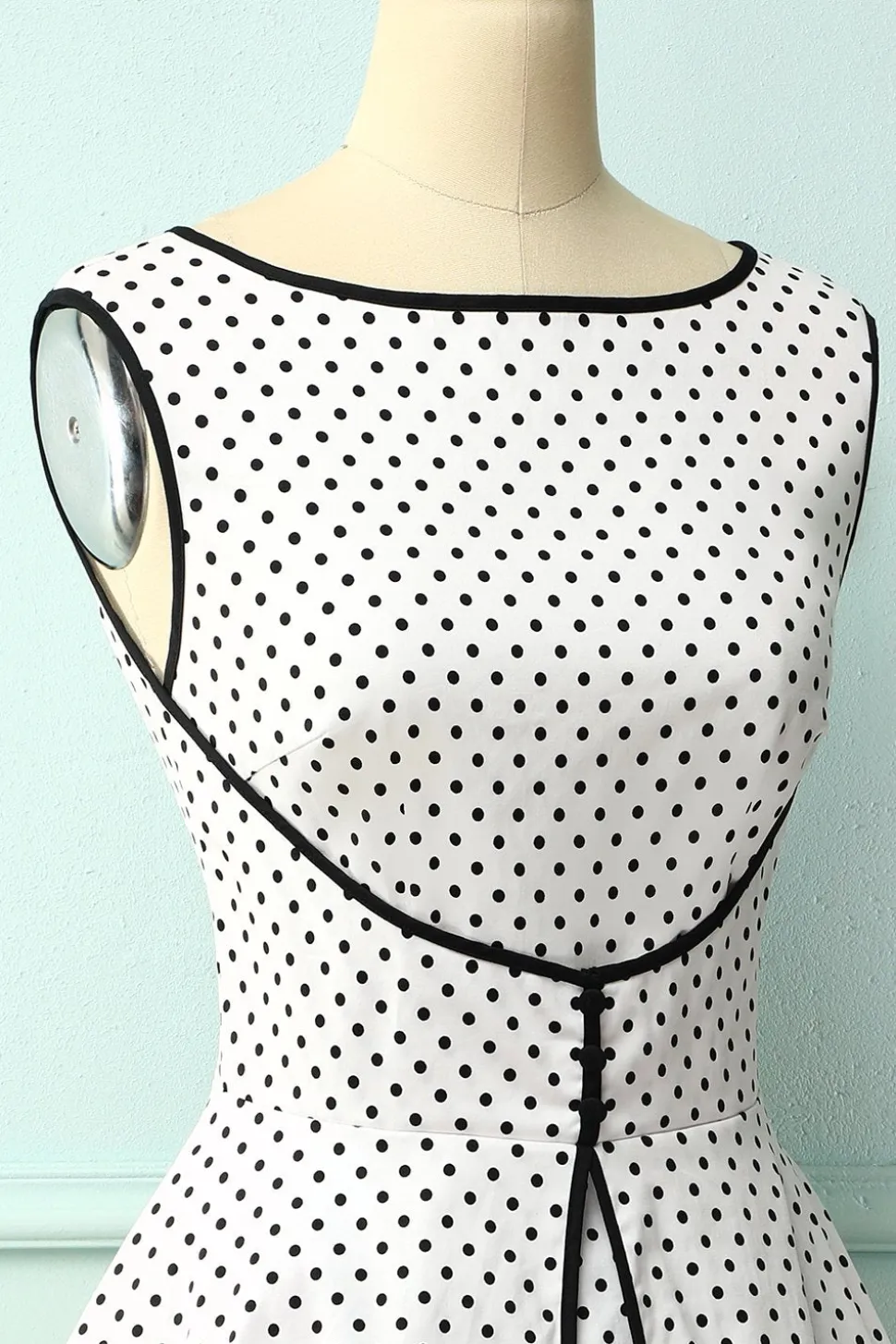 Vestido de duas peças falsificado