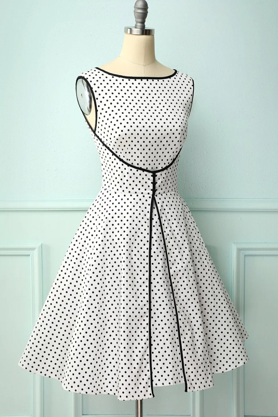 Vestido de duas peças falsificado