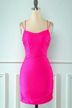 Vestido de festa apertado rosa com renda