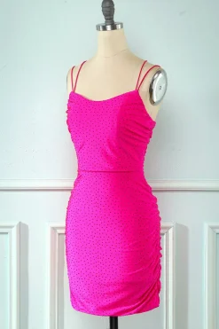 Vestido de festa apertado rosa com renda