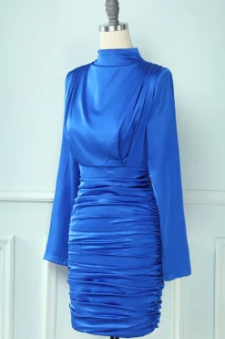Vestido de festa azul royal decote alto bodycon