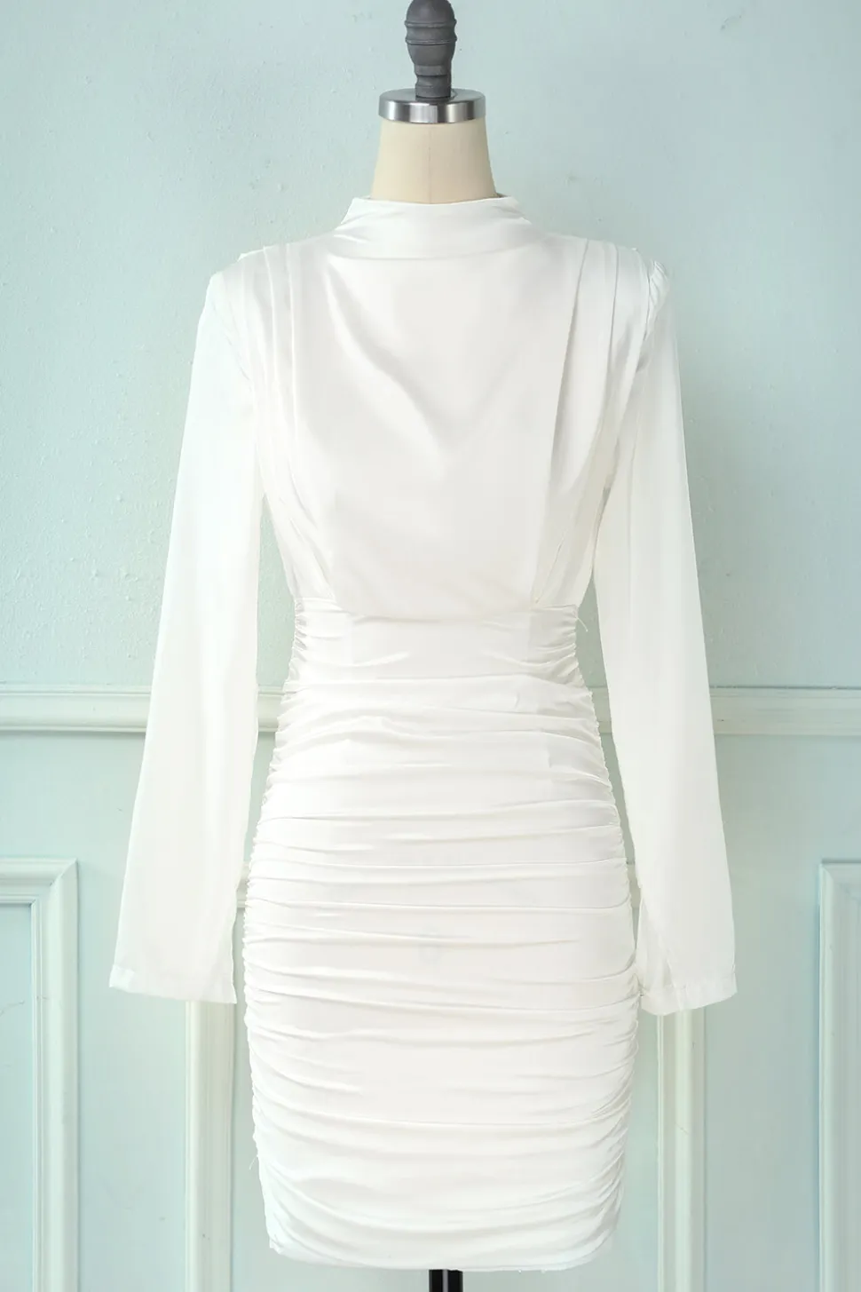 Vestido de festa Branco decote alto bodycon