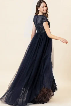 Vestido de Festa Cinza Escura Mangas Curtas