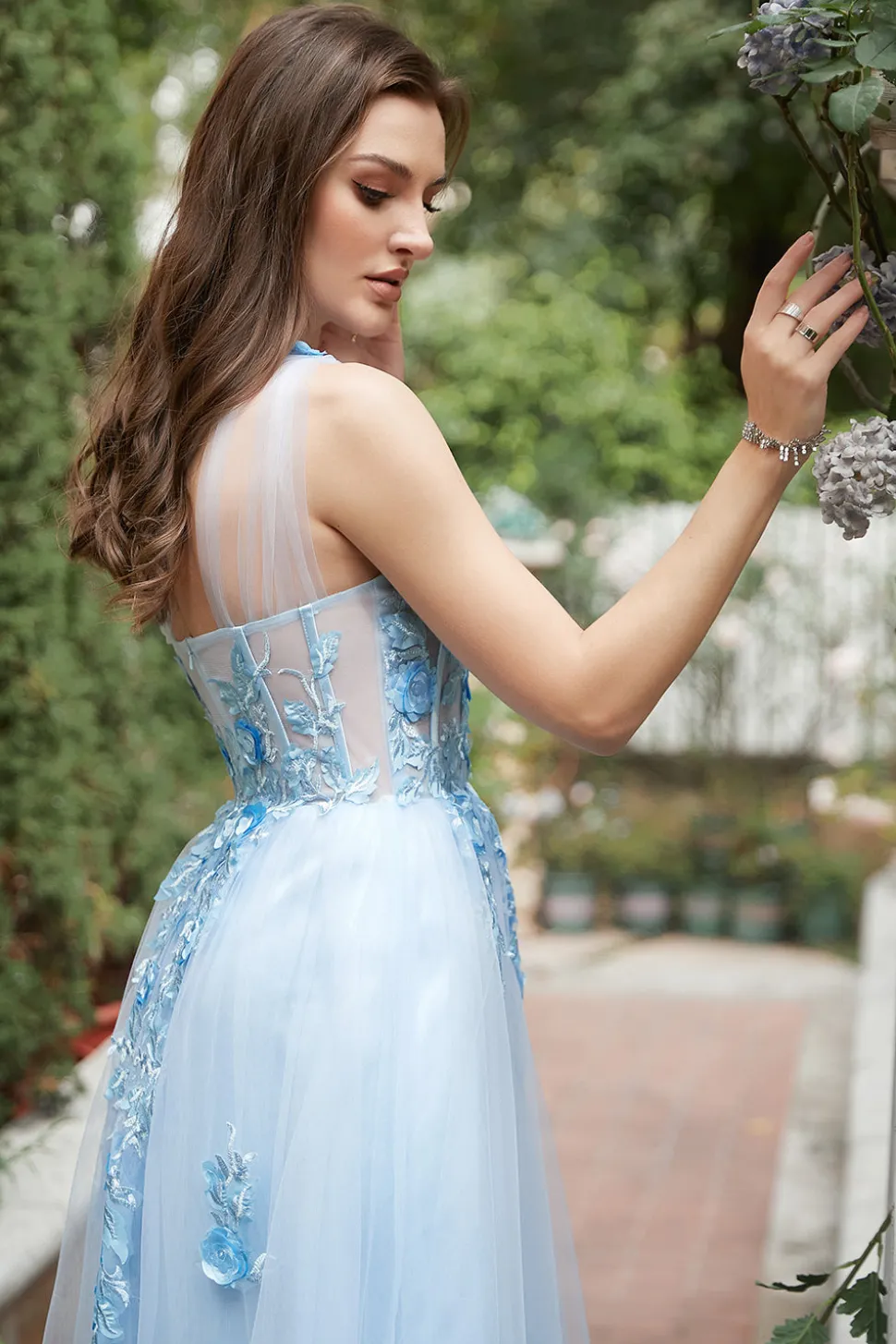 Vestido de Festa com Apliques Um Ombro Azul Céu