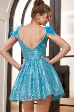 Vestido de Festa de lantejoulas azuis com penas