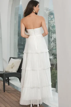 Vestido de festa de noivado plissado branco simples