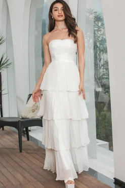Vestido de festa de noivado plissado branco simples