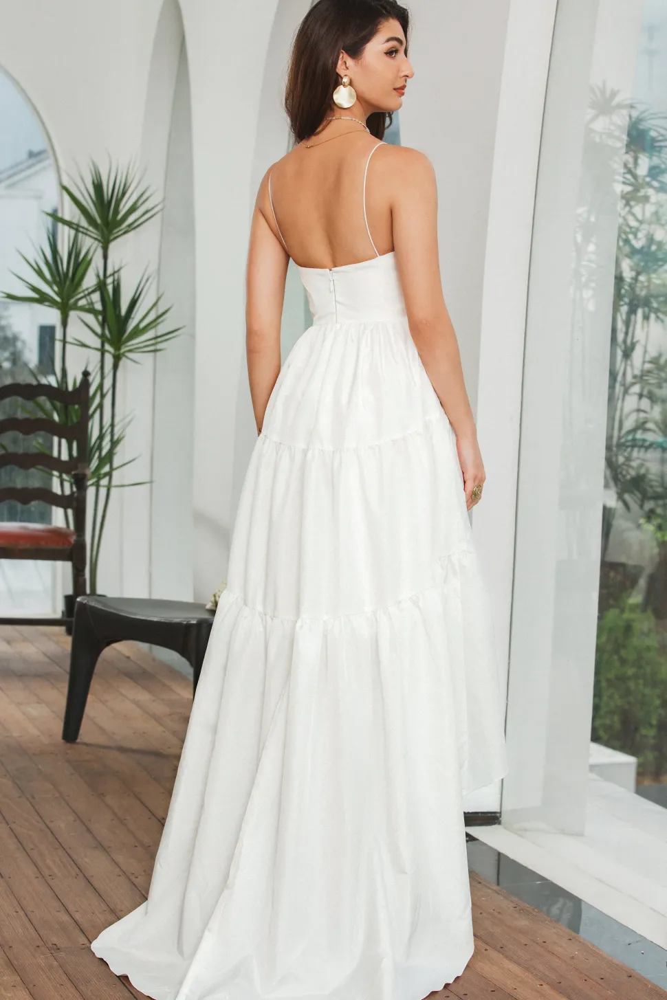 Vestido de festa de noivado assimétrico branco simples
