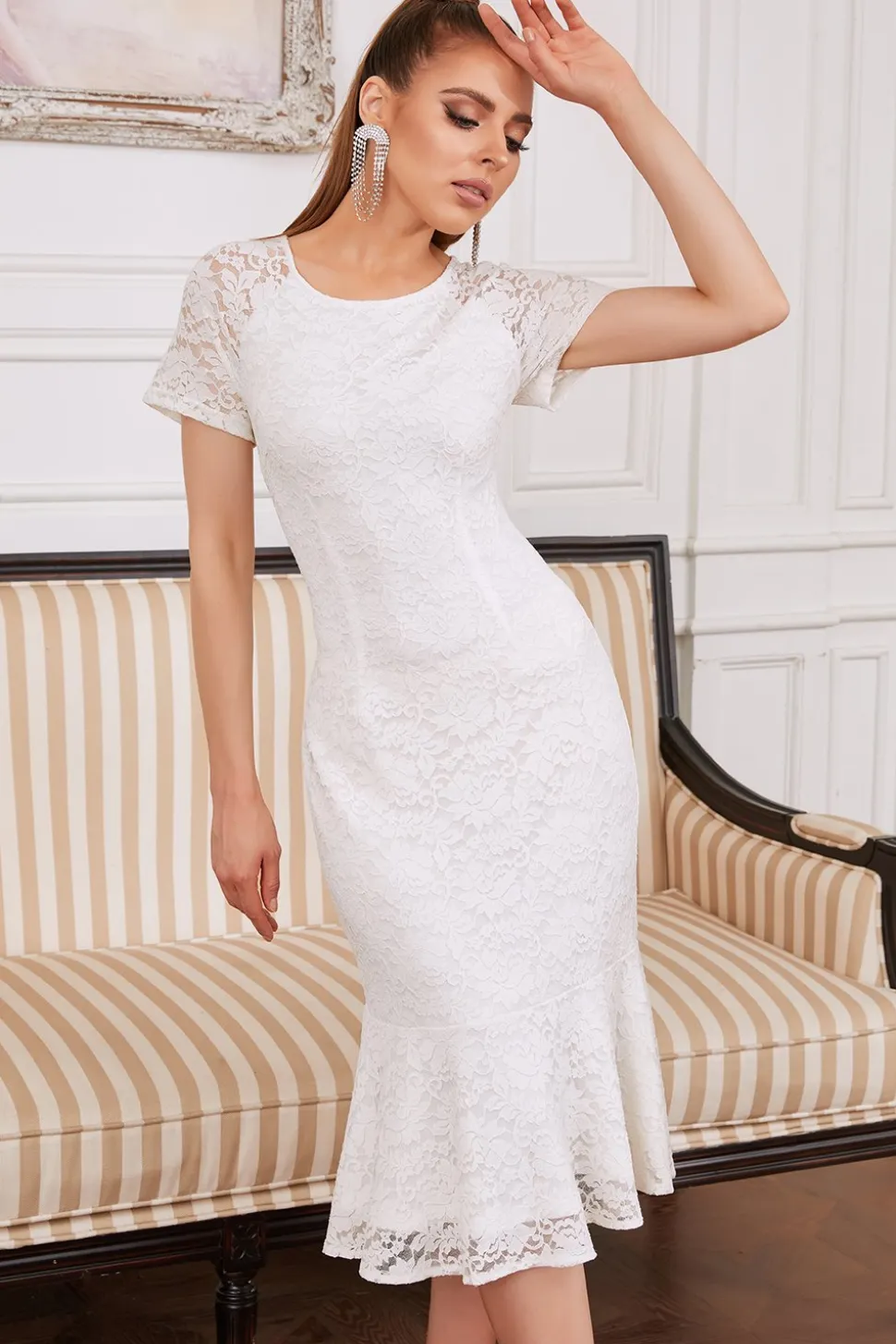 Vestido de festa de renda branca de joia de sheath