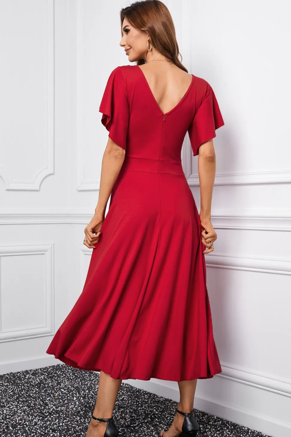 Vestido de festa simples vermelho com mangas de boné