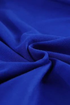 Vestido de festa simples vermelho com mangas de boné