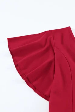 Vestido de festa simples vermelho com mangas de boné